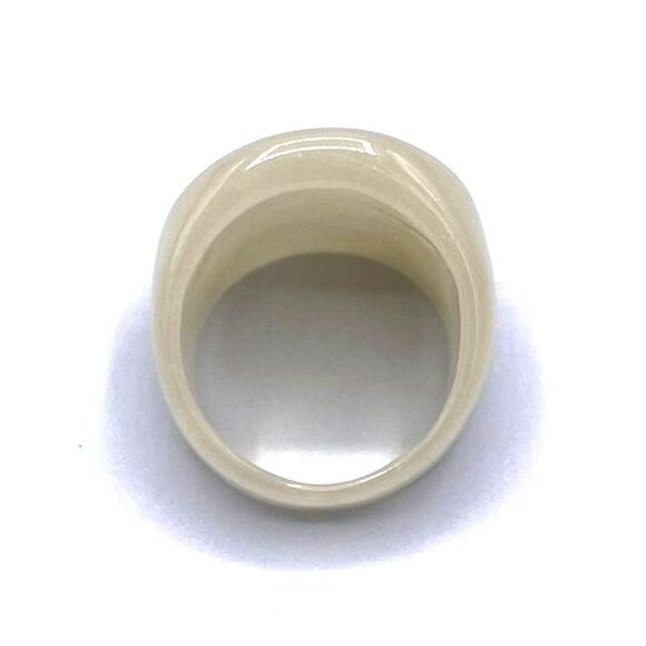 Cream with Yellow Gold Iridescent Glitter Acrylic Oval Chunky Ring Size 7 - Picture 5 of 8